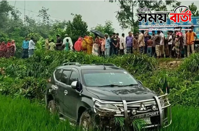 প্রতিমন্ত্রীর গাড়ী ধানক্ষেতে পথচারী মহিলা আহত